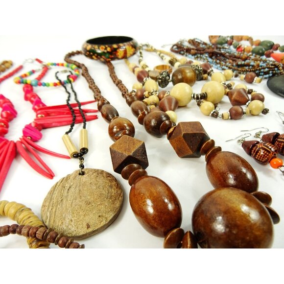 Wood Jewelry Lot 30pc Wooden Necklaces Bracelets - Picture 9 of 15